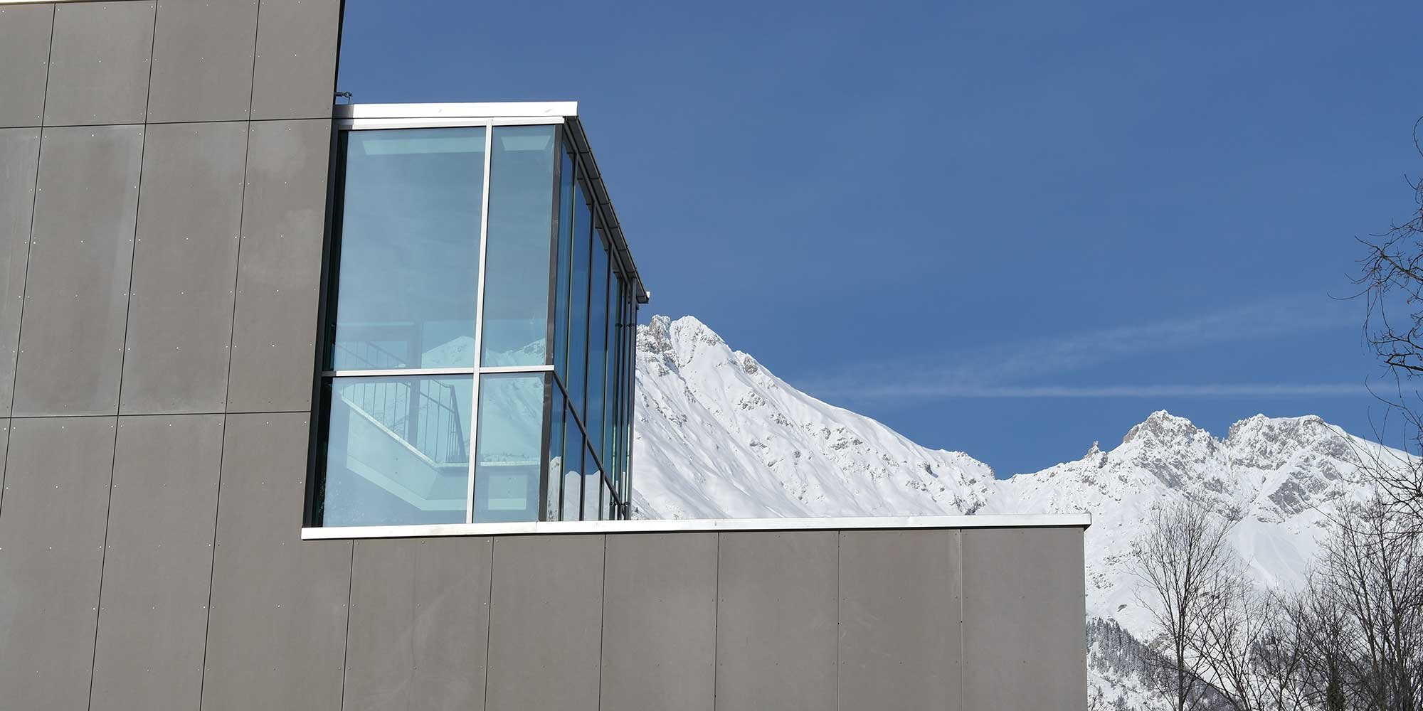 Blick auf die Wohnung von Süden, die Nordkette im Hintergrund