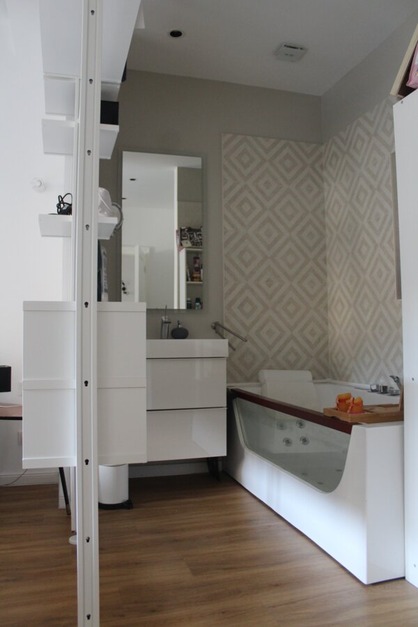 Bad En suite - Whirlpool Badewanne | © P Summer