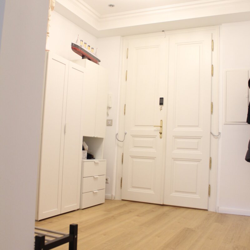 Vorraum - Eingangstür | © P Summer