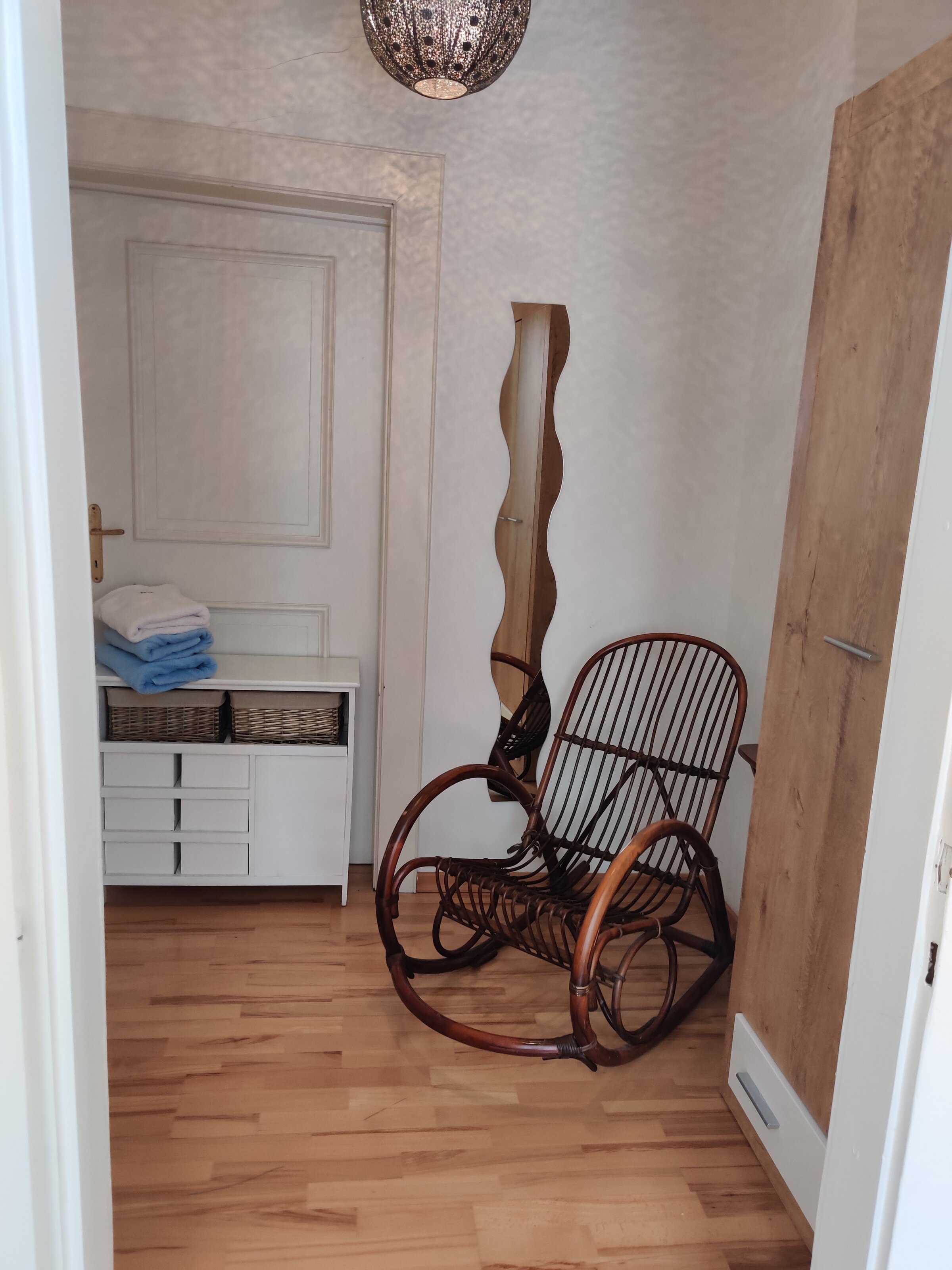 dieser kleine Vorraum befindet sich vor dem Schlafzimmer