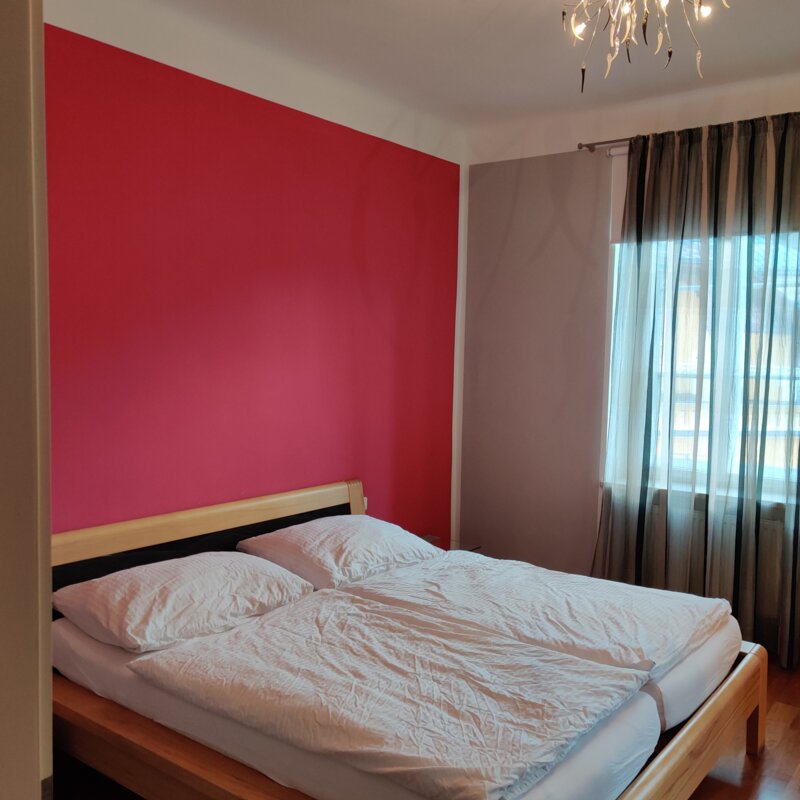 Schlafzimmer 1