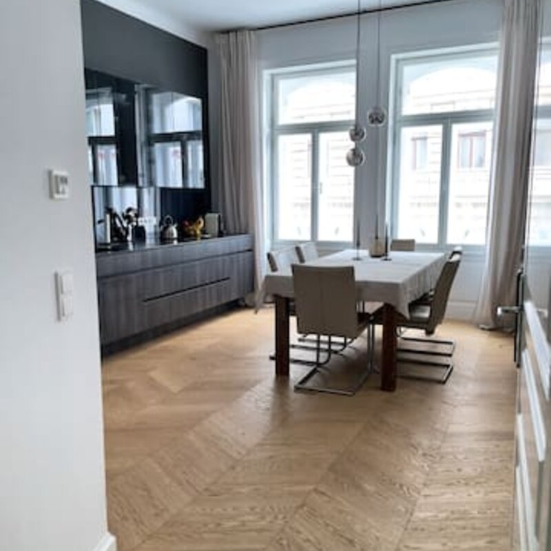 Vollausgestattete Küche inkl Esszimmer
