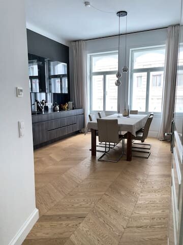Vollausgestattete Küche inkl Esszimmer