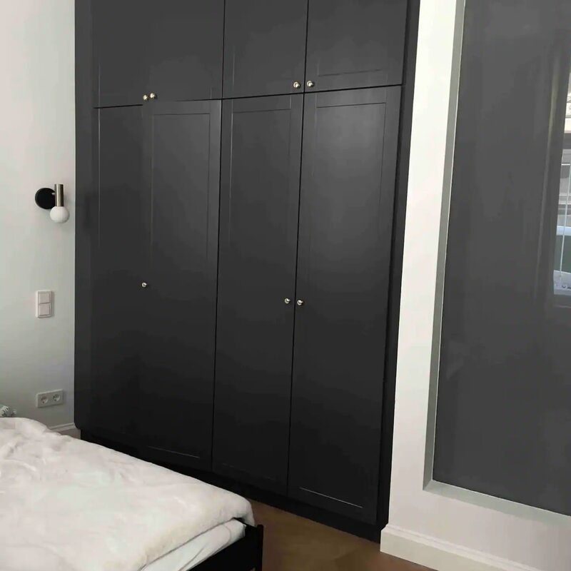 geräumiger Kasten im Schlafzimmer