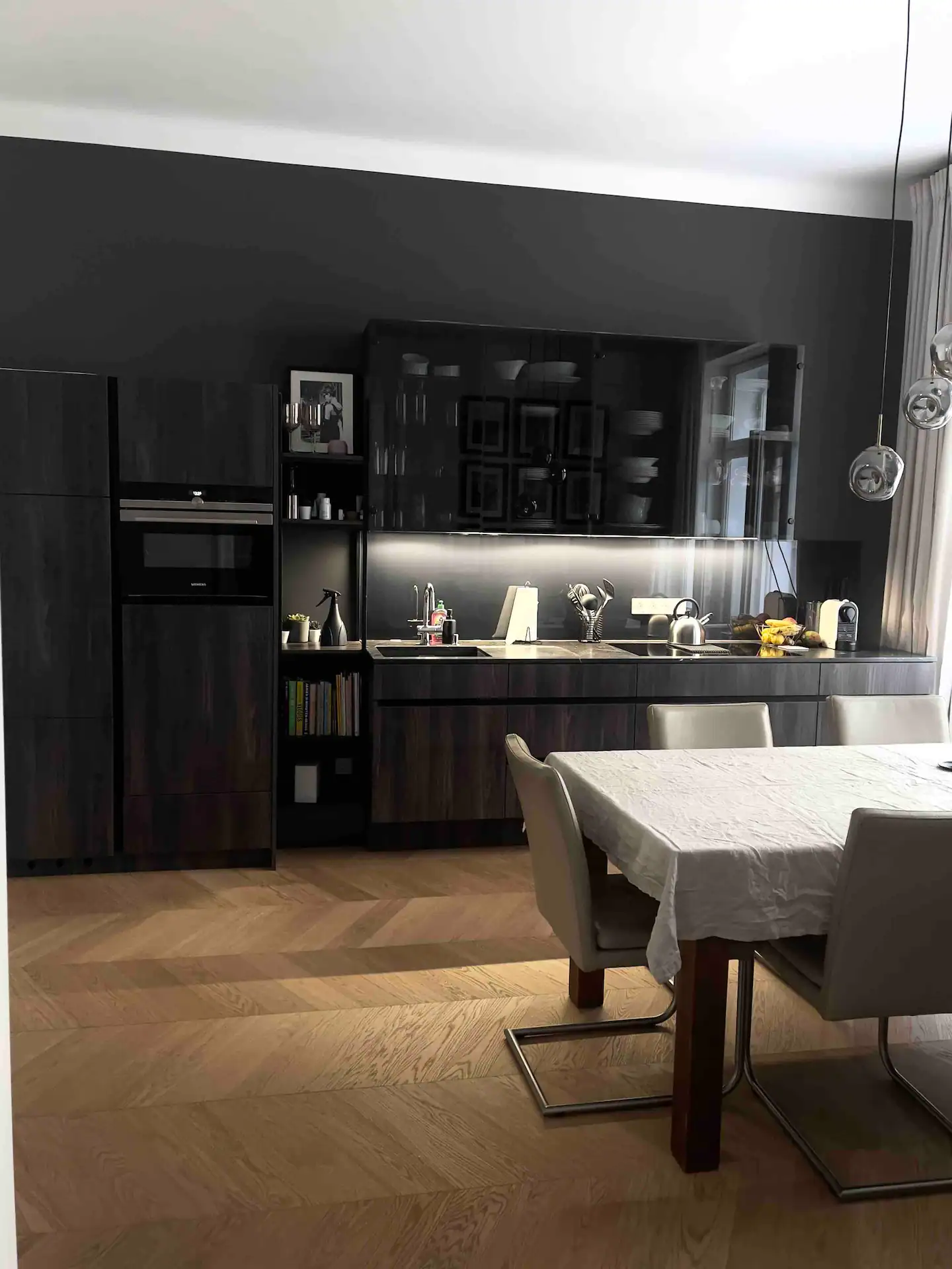 Kühlschrank, Gefriertruhe, Induktionsherd, Ofen, Geschirrspüler