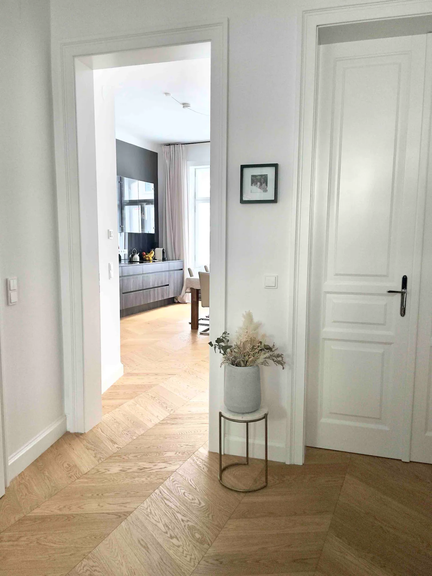 Durchgang Vorraum Küche