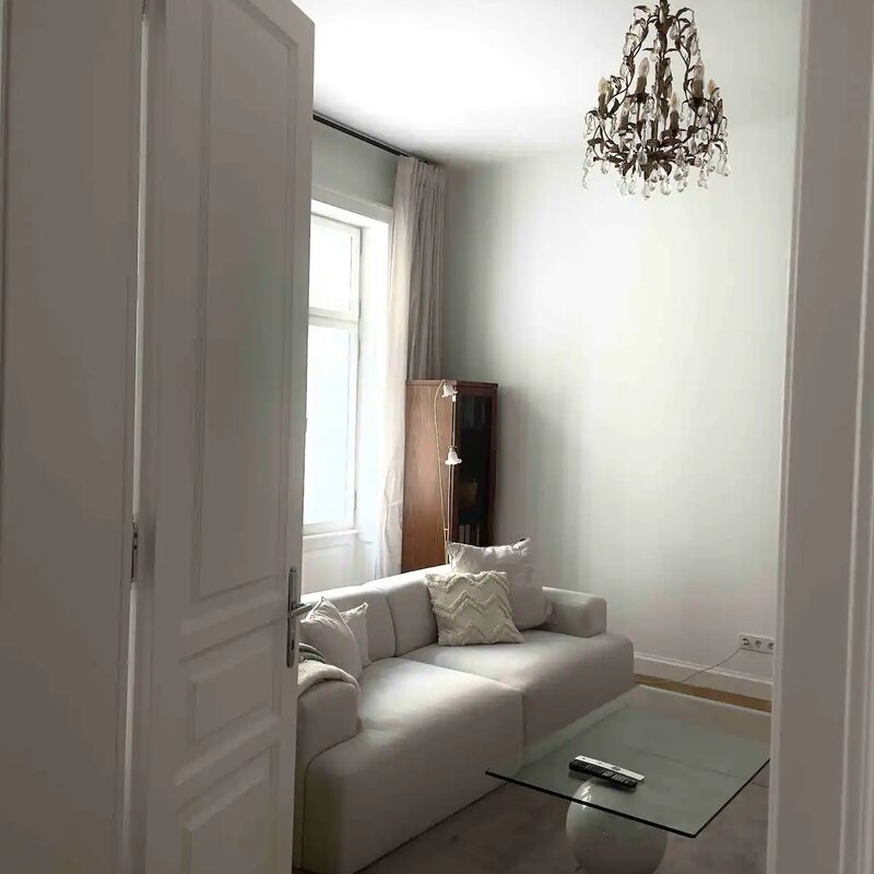 große Flügeltüren zum Öffnen