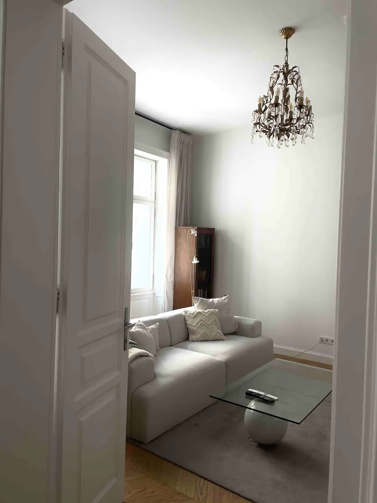 große Flügeltüren zum Öffnen