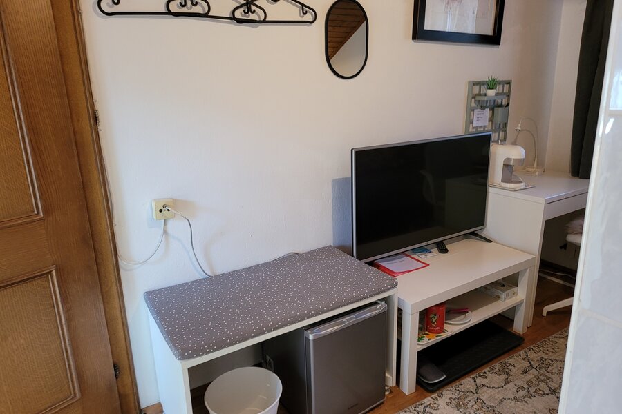 Kofferablage, Smart-TV | © Marianne Witzko