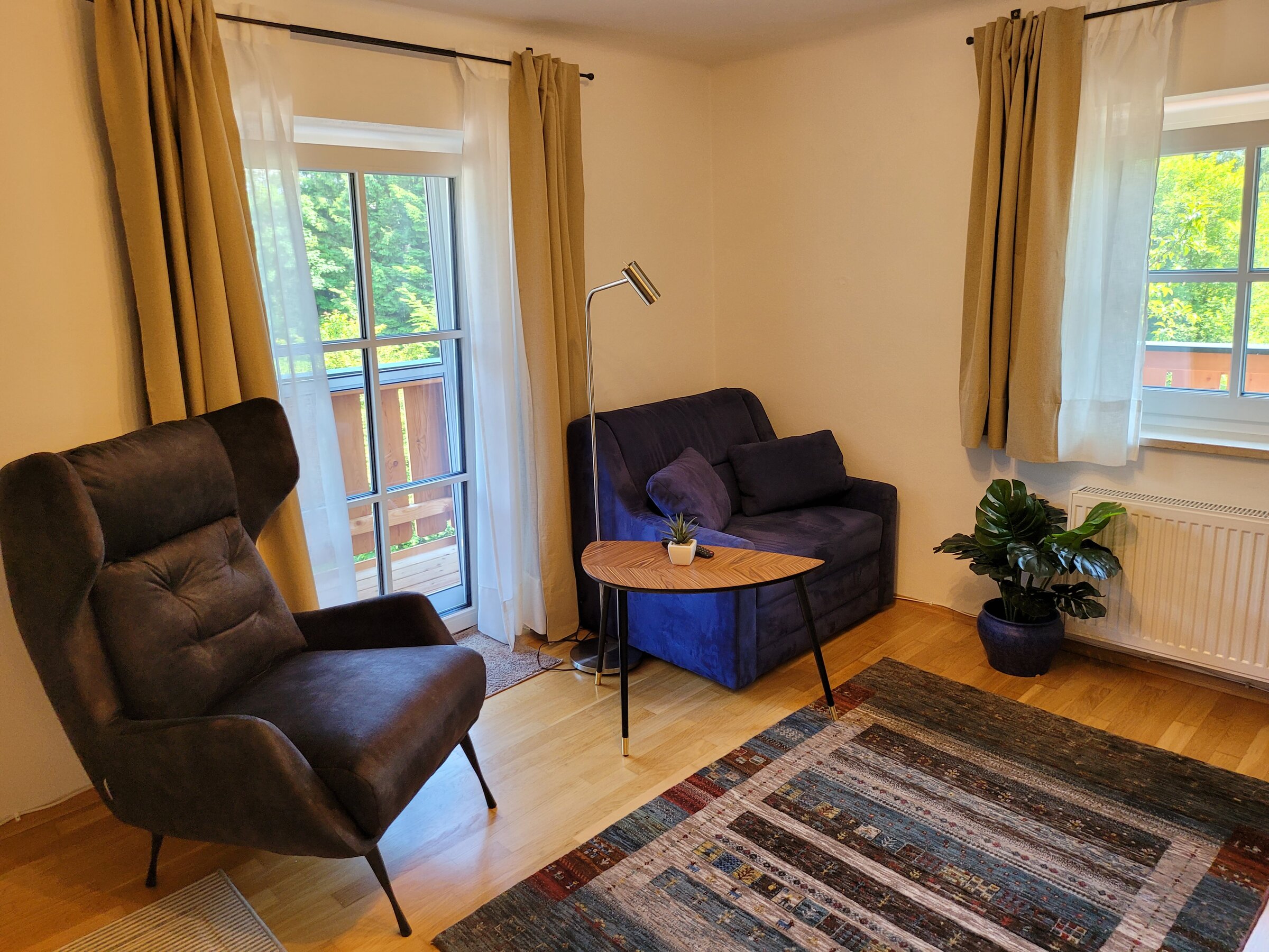 2 Wohnsessel (1 ausziehbar zu Bett) | © Marianne Witzko