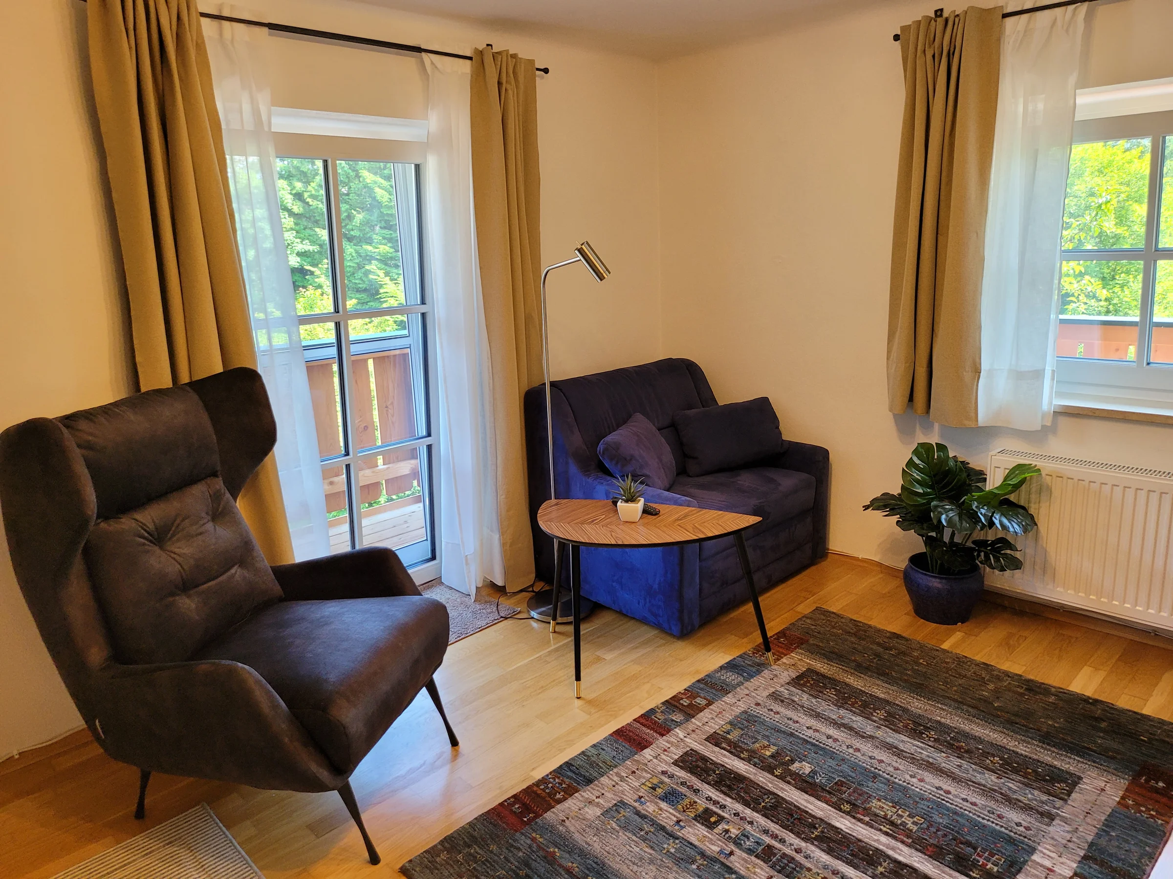 2 Wohnsessel (1 ausziehbar zu Bett) | © Marianne Witzko