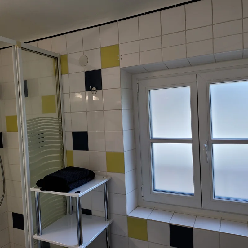 Bad mit Fenster | © Marianne Witzko