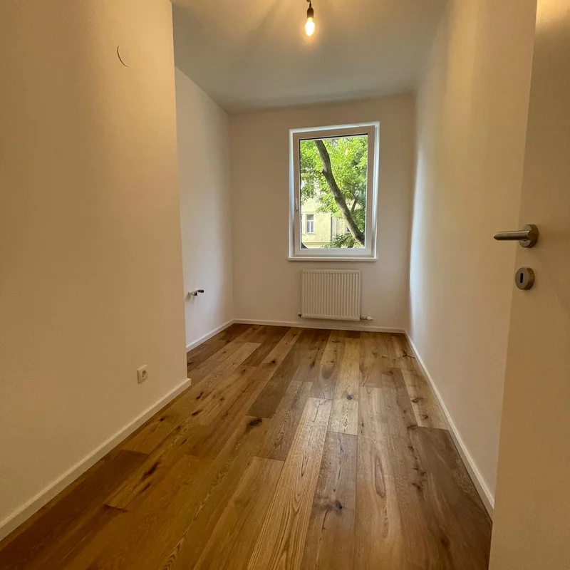 Schlafzimmer (vor der Möblierung)