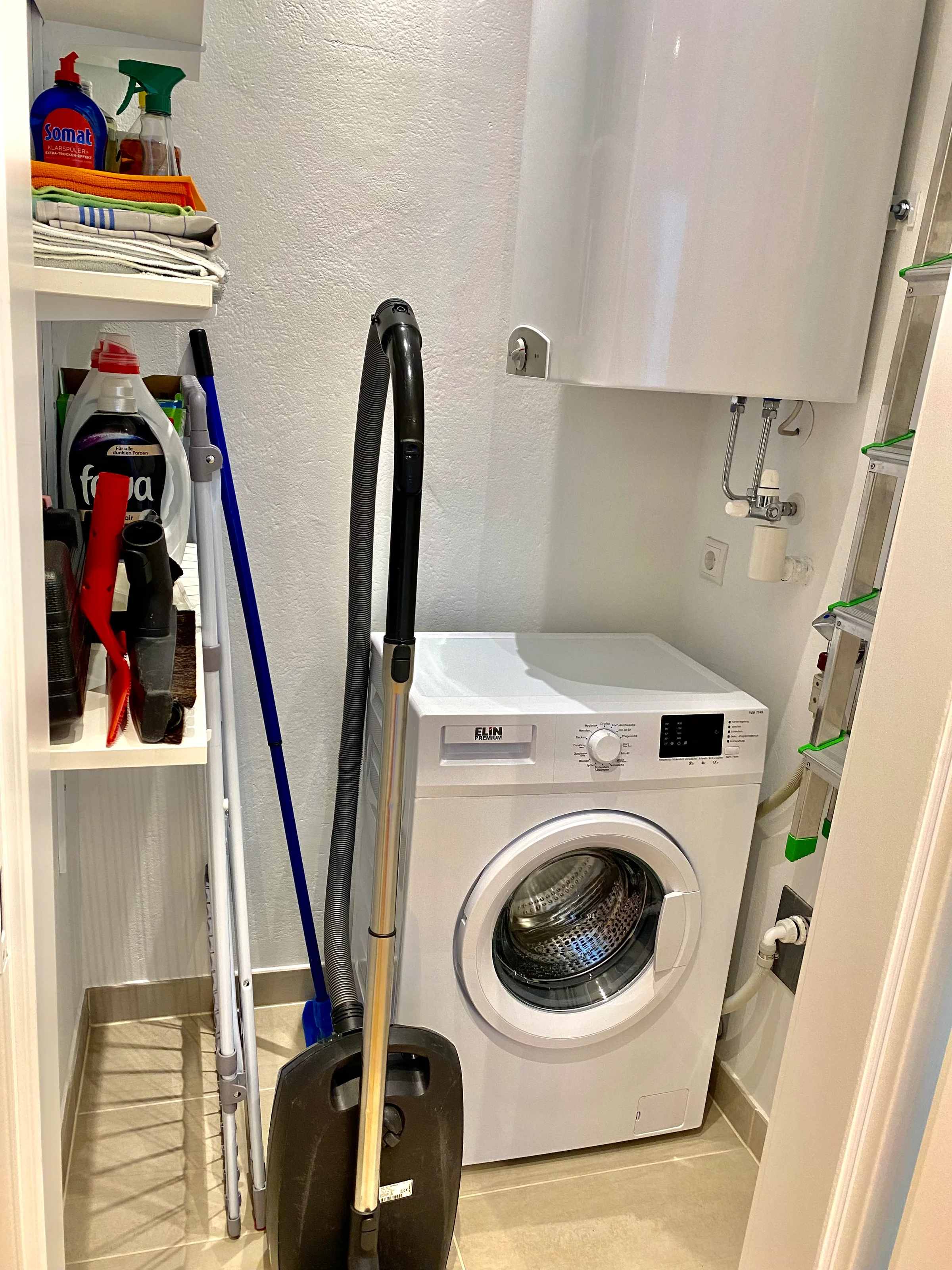 Abstellraum mit Waschmaschine
