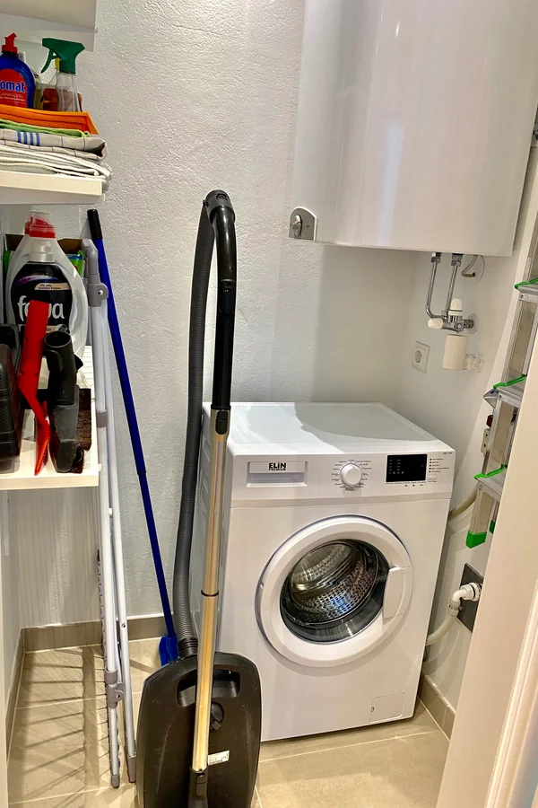 Abstellraum mit Waschmaschine