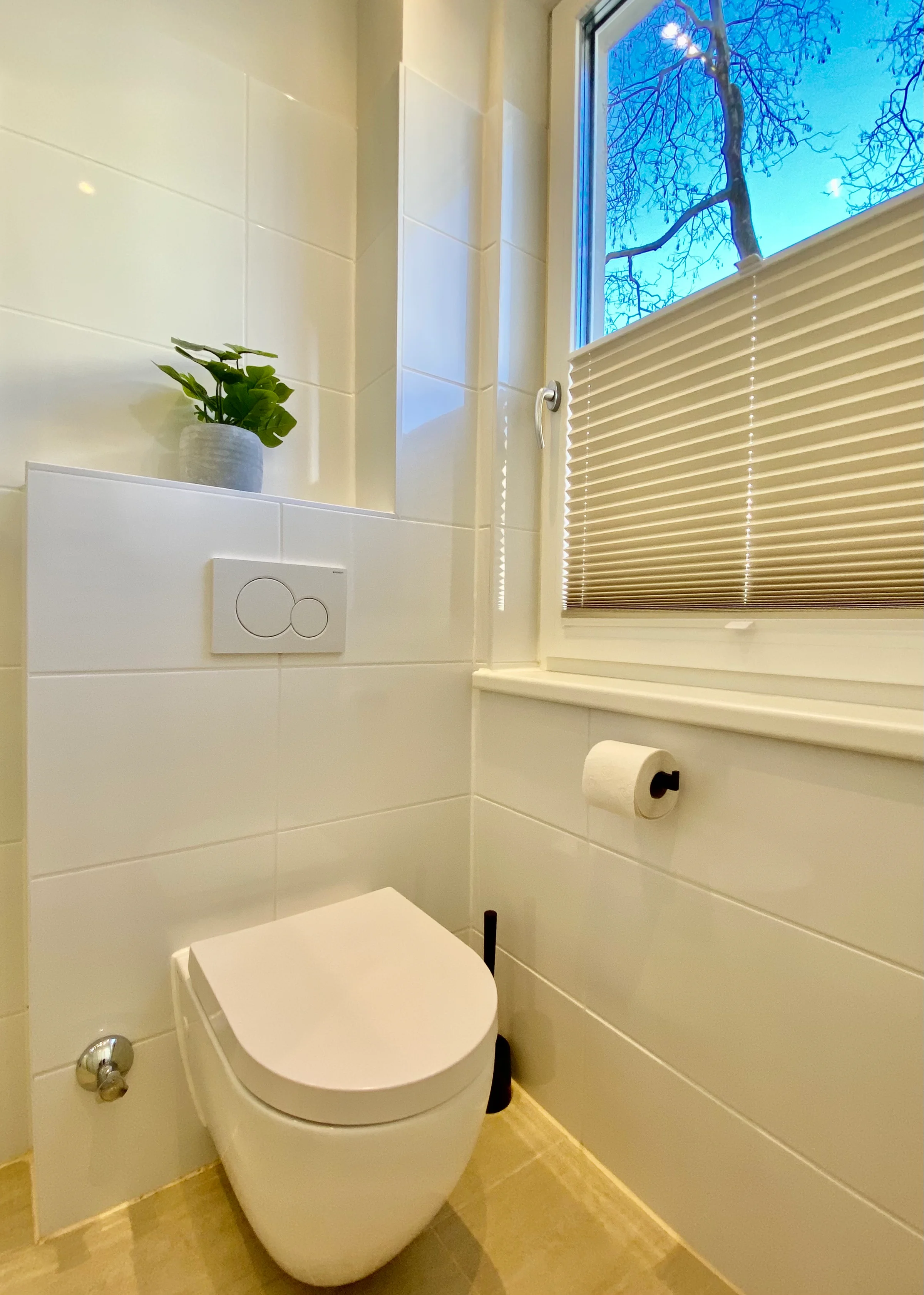 Toilette mit verstellbarem hochwertigen Faltstore