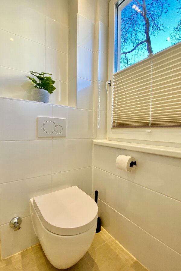 Toilette mit verstellbarem hochwertigen Faltstore