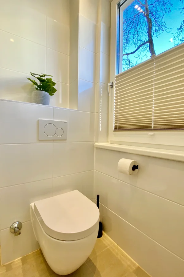 Toilette mit verstellbarem hochwertigen Faltstore