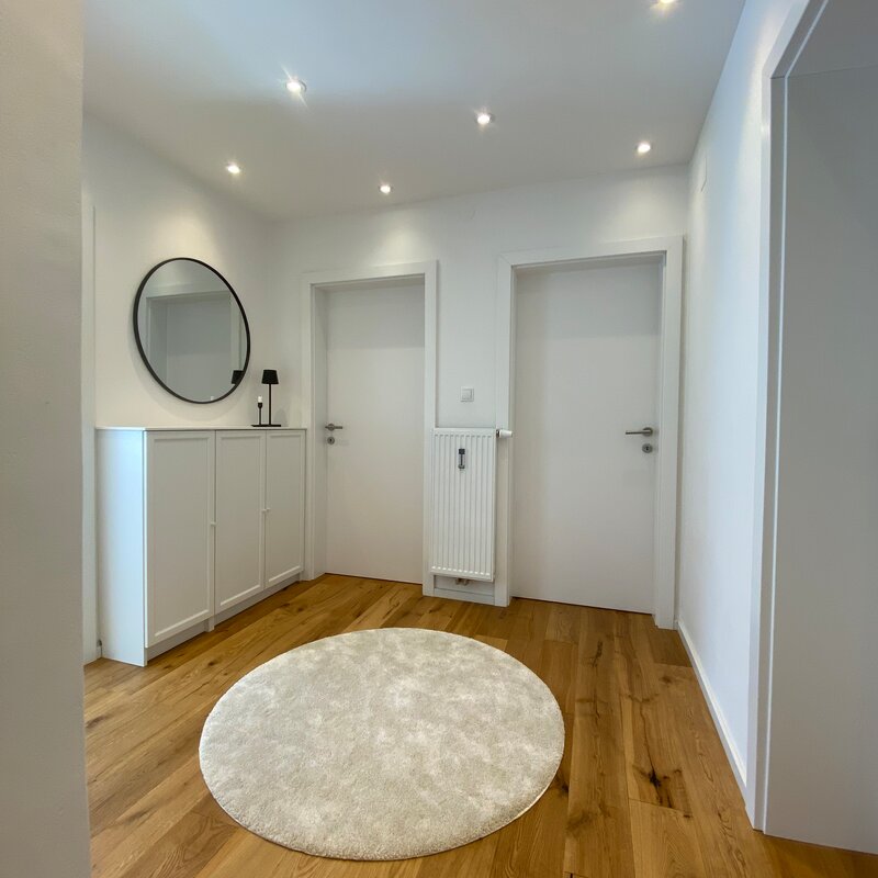 Vorraum der lichtdurchfluteten Wohnung