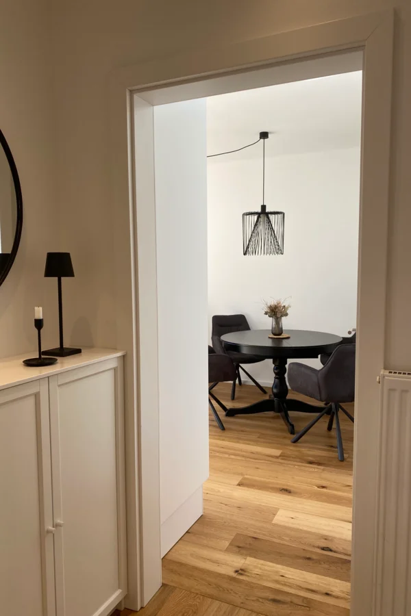 Vorraum mit Blick zum Essbereich