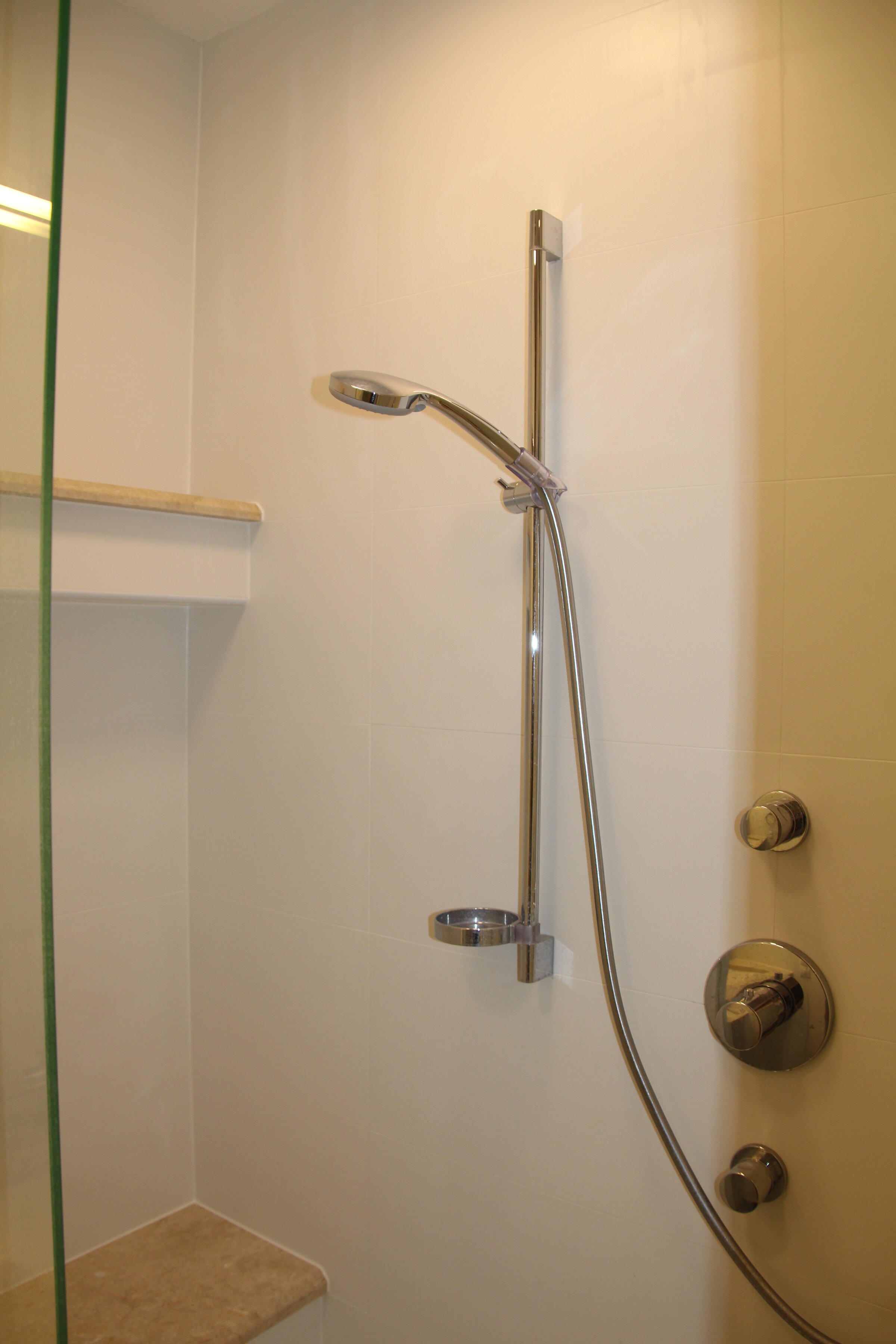 Dusche mit Regendusche