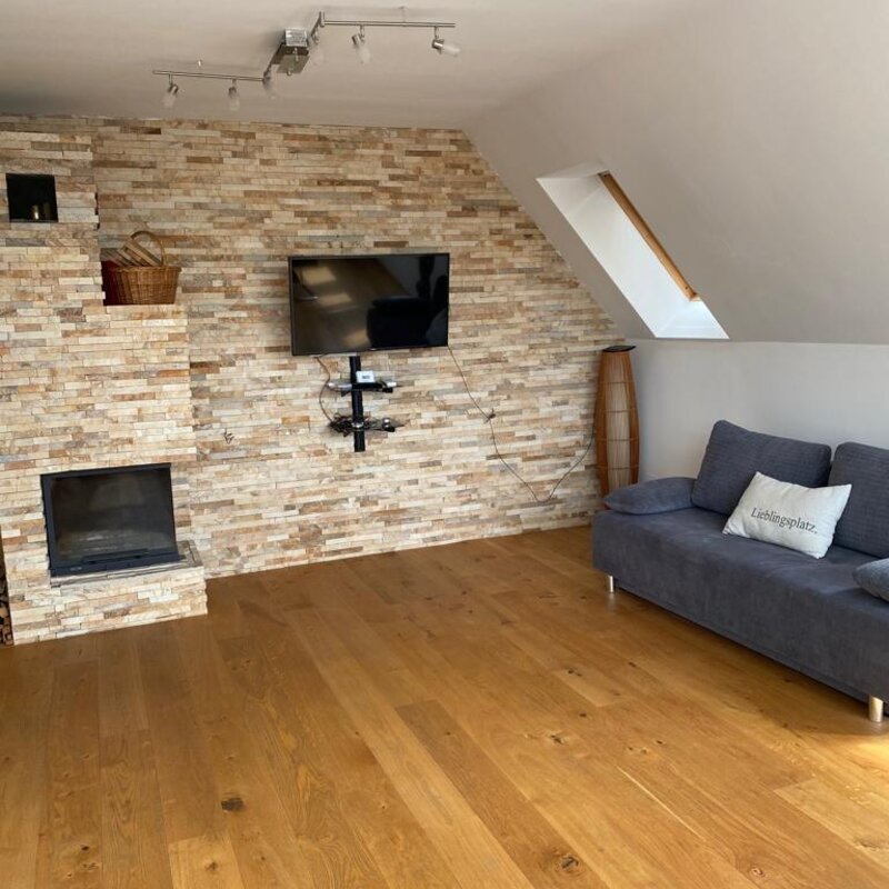 Wohnzimmer mit Couch