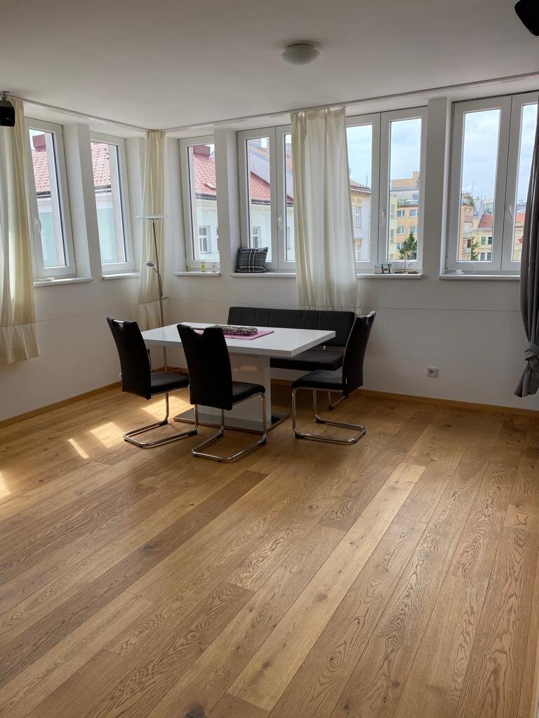 Essplatz im Wohnzimmer 