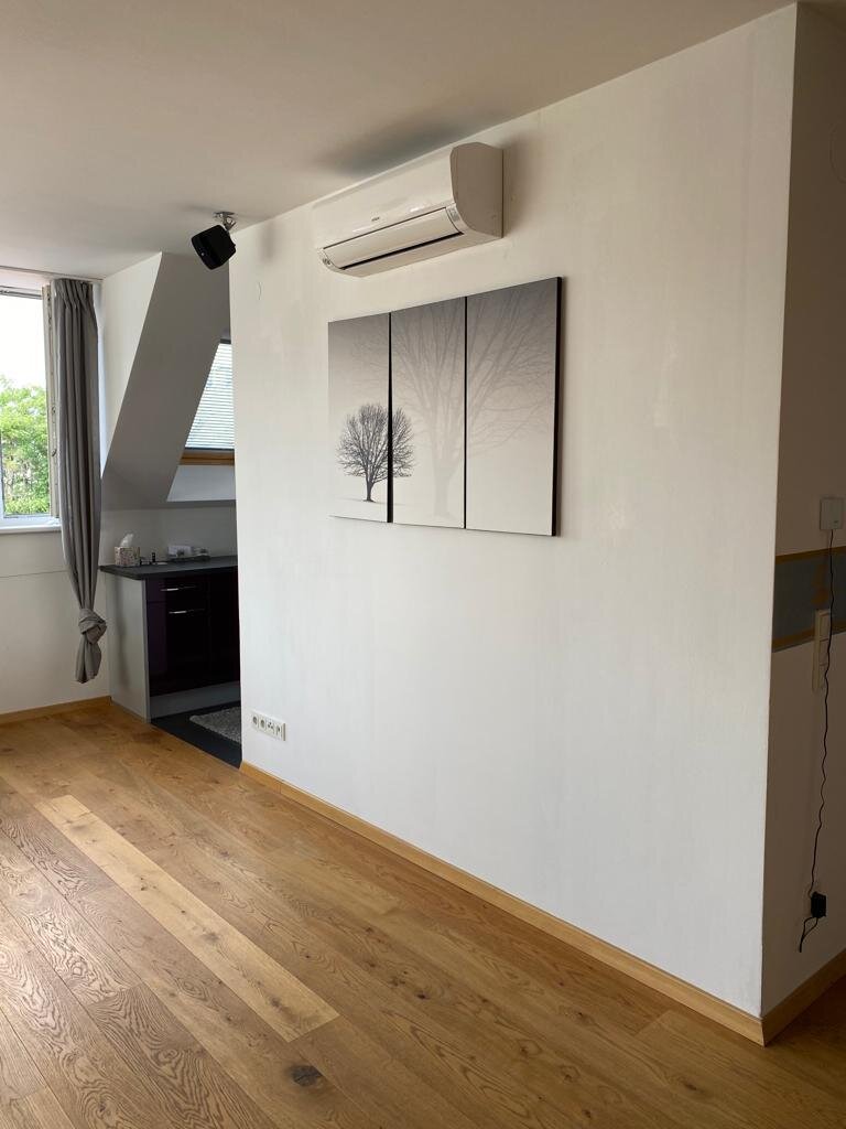 Wohnzimmer mit Klimaanlage 