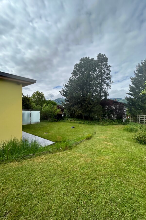 Großzügiger Garten 