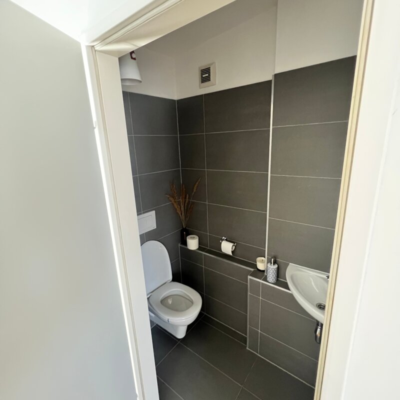 WC 2