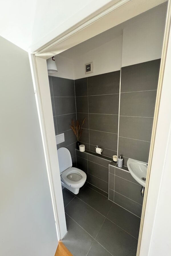 WC 2