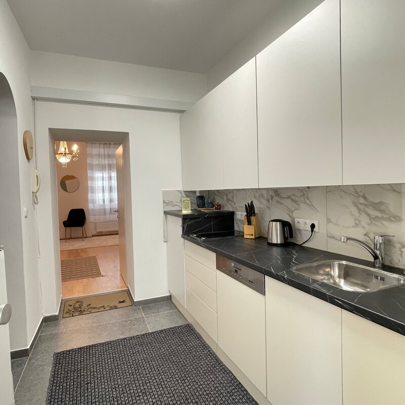 voll eingerichtet mit allen Geräten und Utensilien | © PR-Immobilien / REAL ESTATE