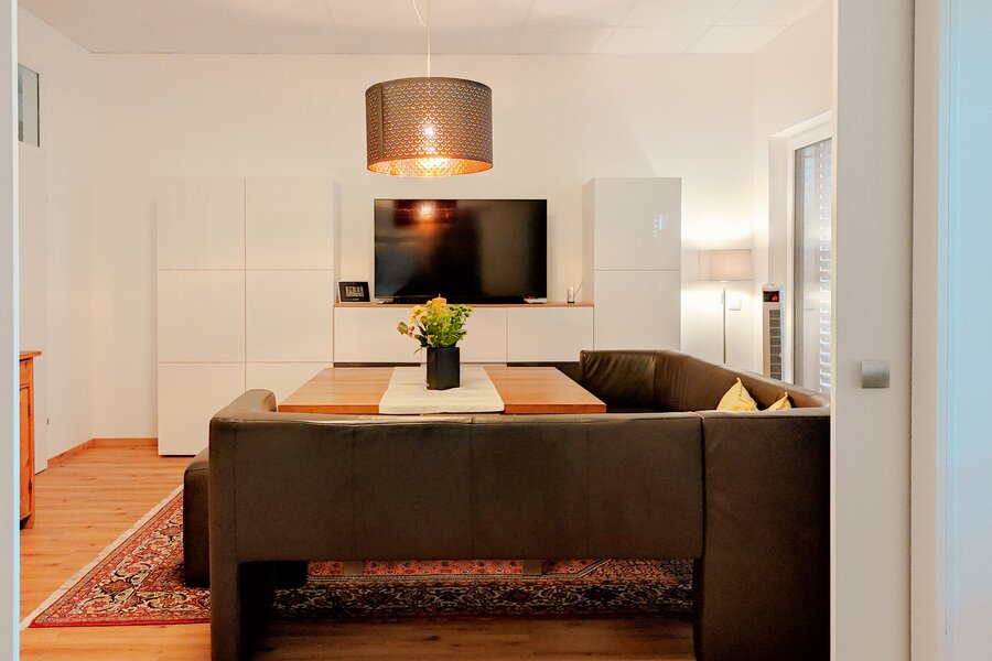 55 Zoll Smart-TV mit Soundbar, Wifi, Blutooth