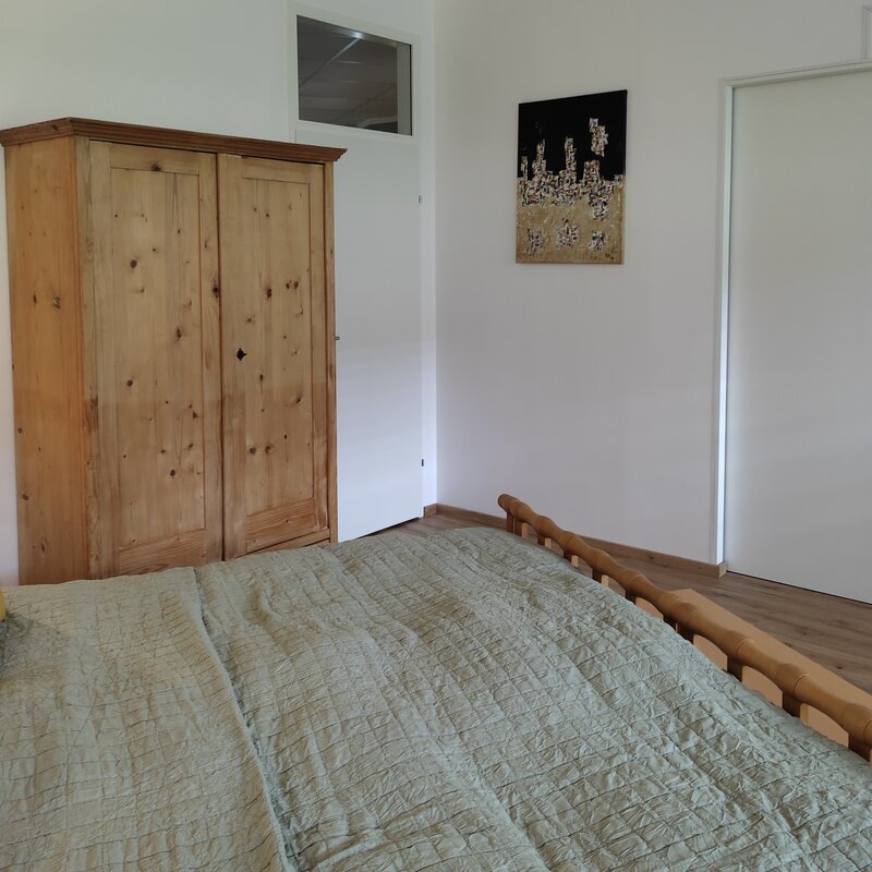 Spacious bedroom