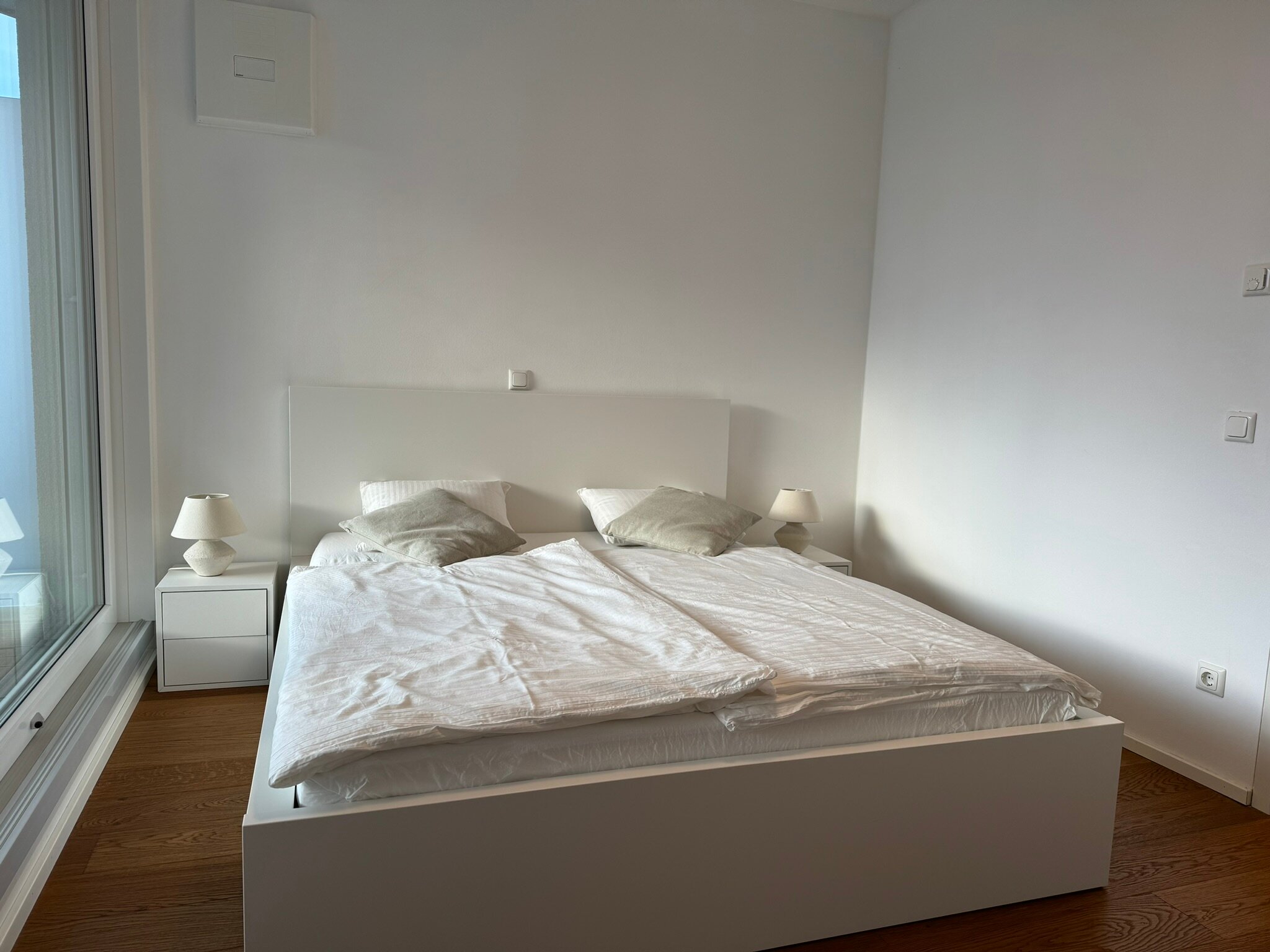 Schlafzimmer mit Balkon und Blick auf die Festung Hohen Salzburg | © PSG