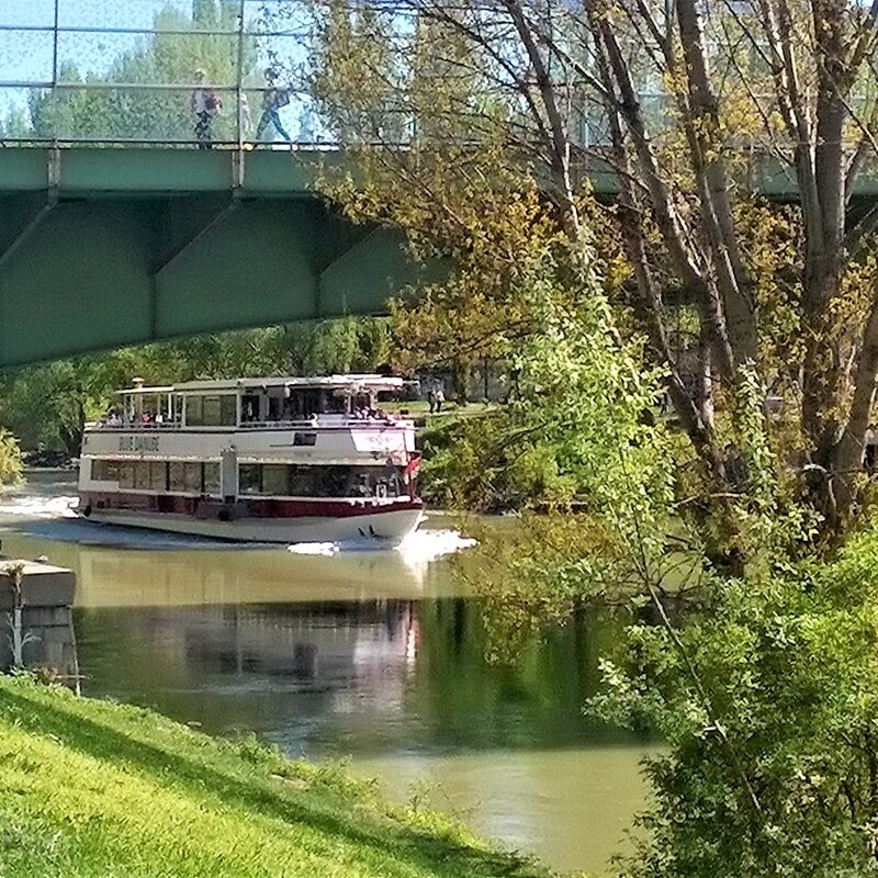 Donaukanal und Friedensbrücke | © PSG