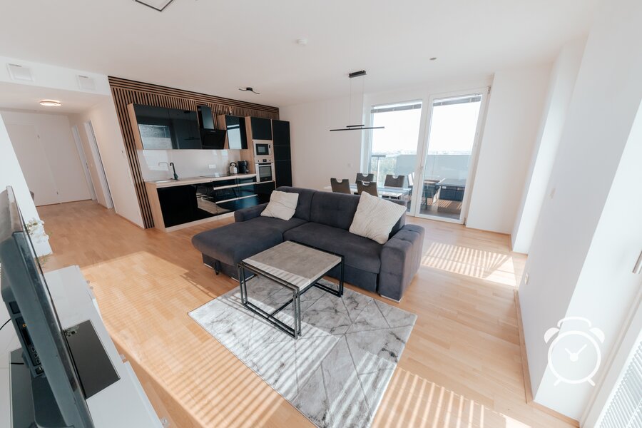 Balkon mit Block auf der Donau