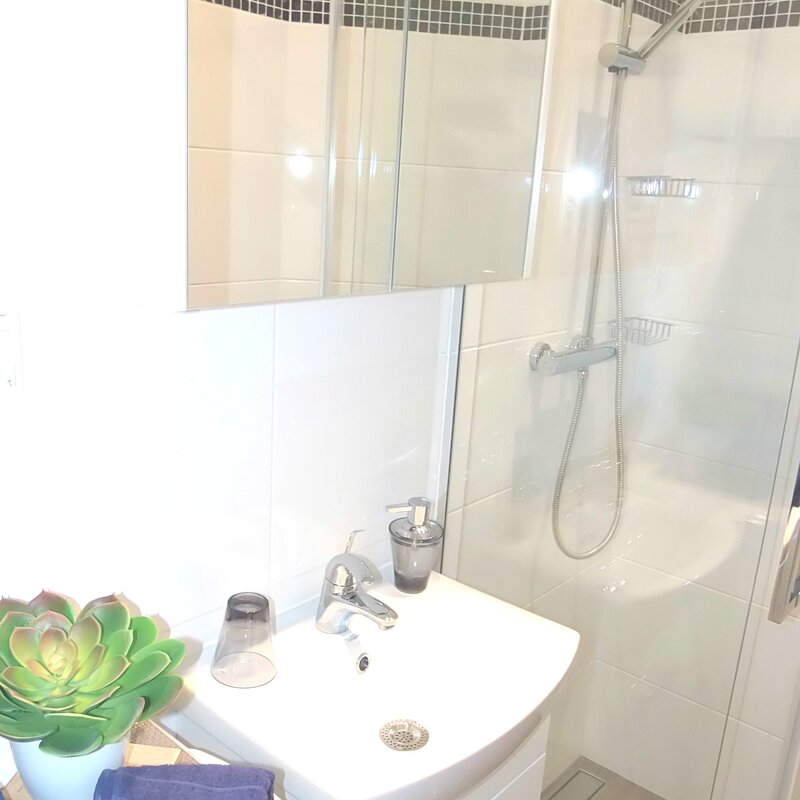 Bad mit ebenerdiger Dusche