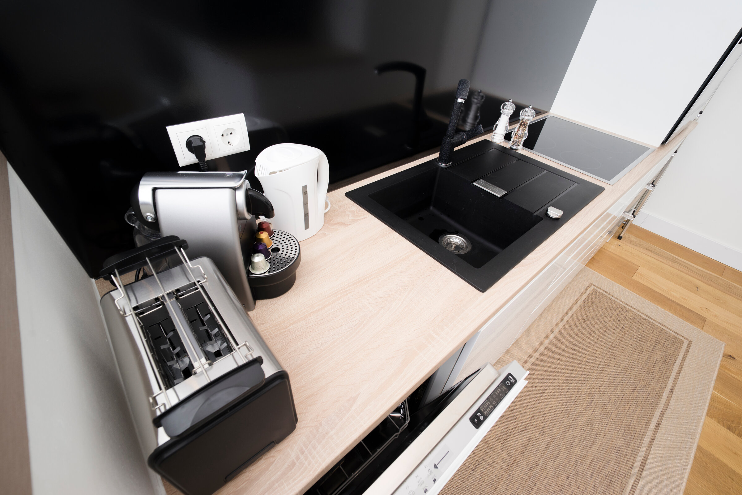 Toaster, Kaffeemaschine, Wasserkocher etc