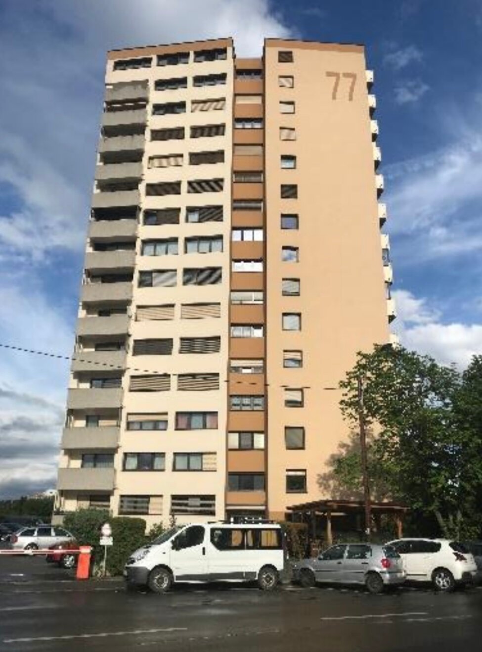 Modern high-rise in Graz – 3-room apartment, short-term rental for temporary housing, 1 to 6 months.