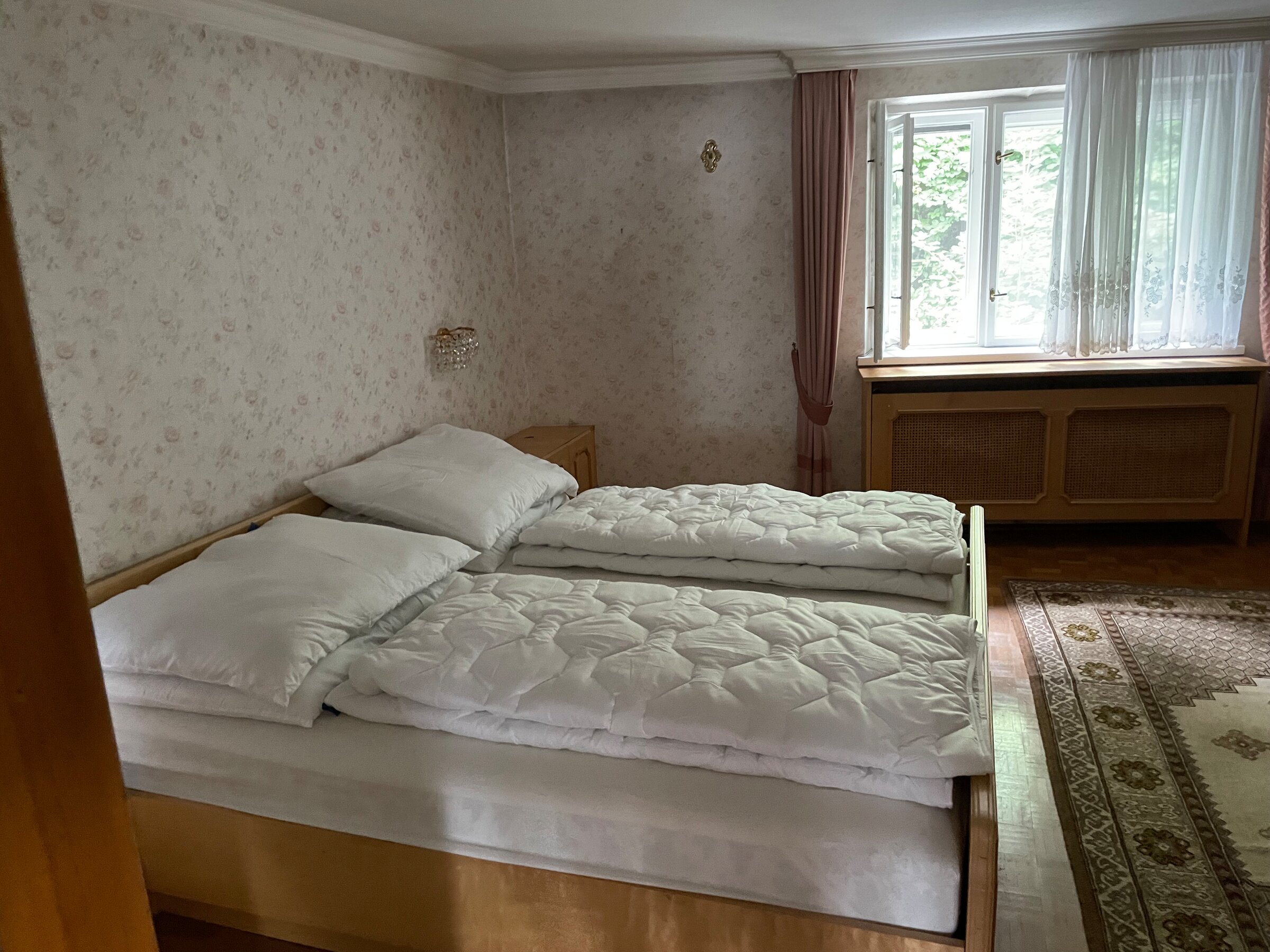 Can be used as a double bed