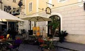 mit Bäckerei & Kaffee
