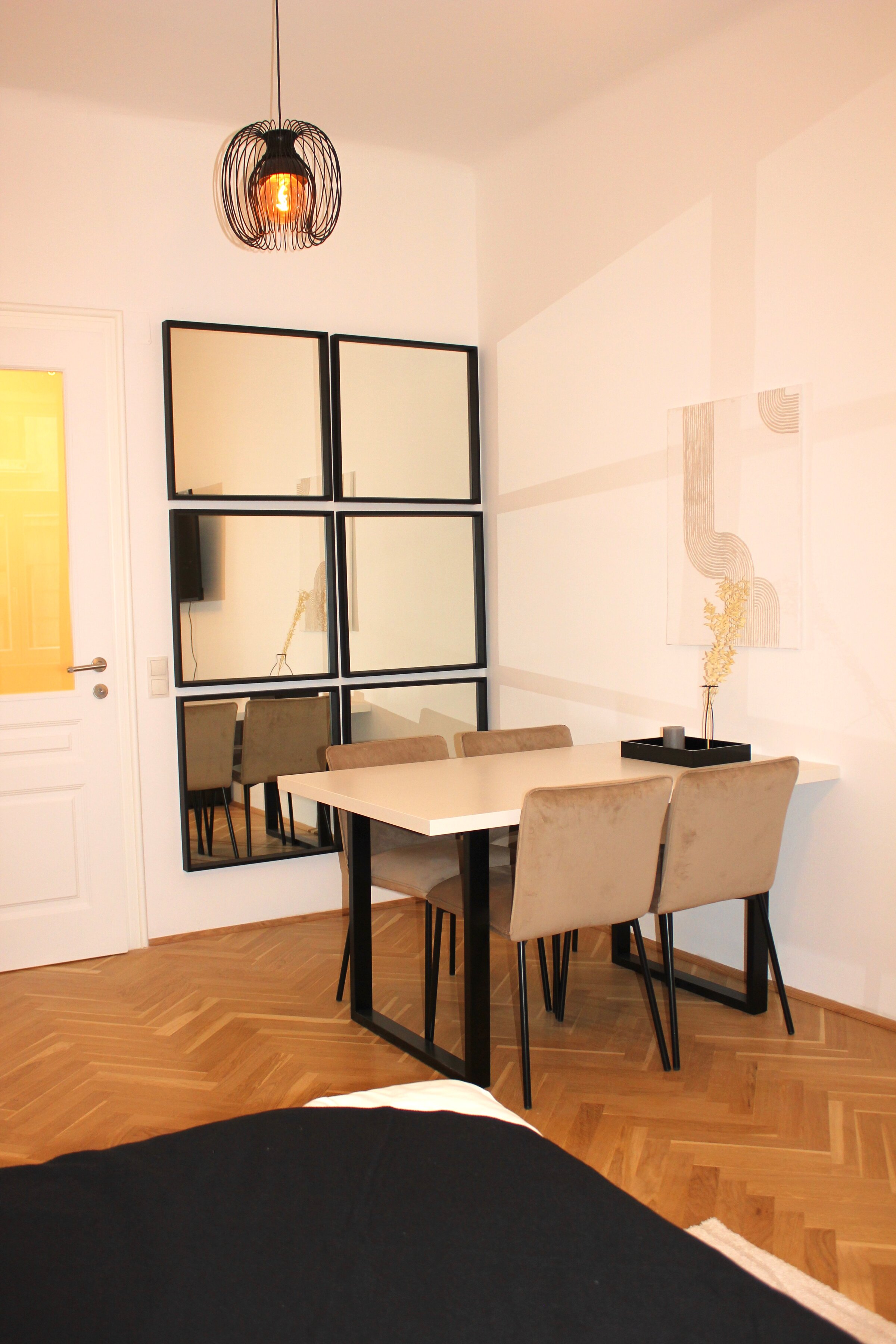 Arbeitsplatz / Esstisch