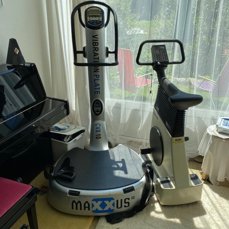 Sauna & Fitnessraum (Powerplatte) Benutzung möglich. Es wird eine Nutzungsgebühr zusätzlich verrechnet.