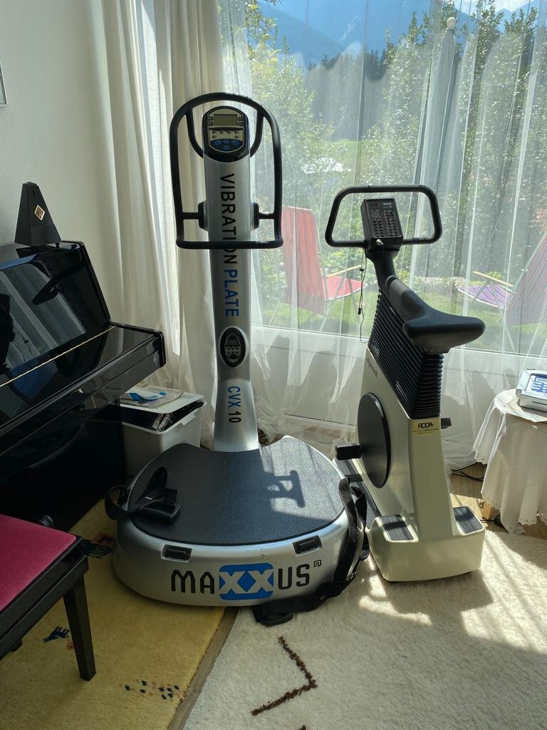 Sauna & Fitnessraum (Powerplatte) Benutzung möglich. Es wird eine Nutzungsgebühr zusätzlich verrechnet.