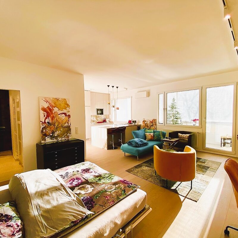 Bright design apartment with loggia for short-term rental in Vienna – temporary housing for 1 to 6 months.