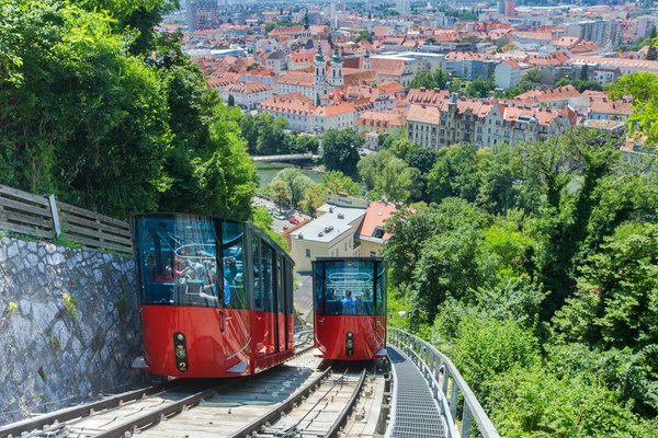 Schlossbergbahn am Weg hinauf | © Graz Tourismus - Harry Schiffer